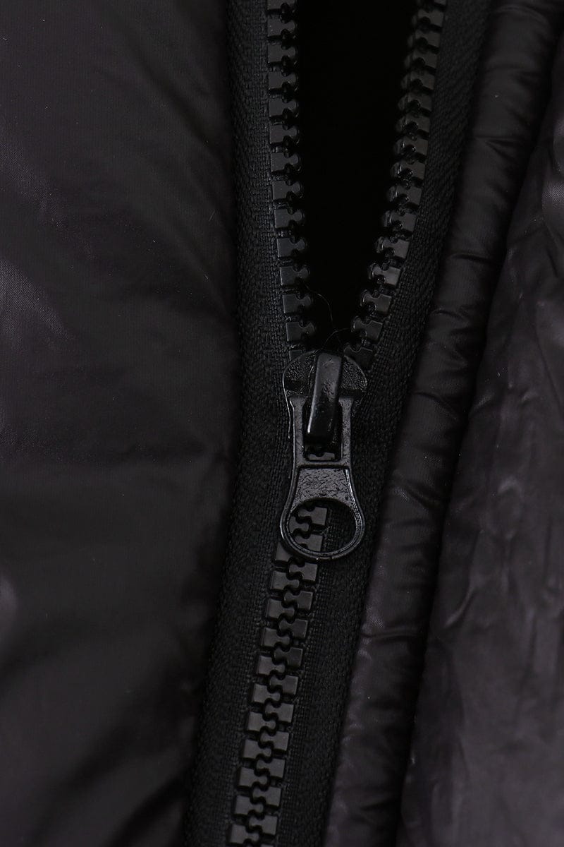 Black mom&me puffer vest