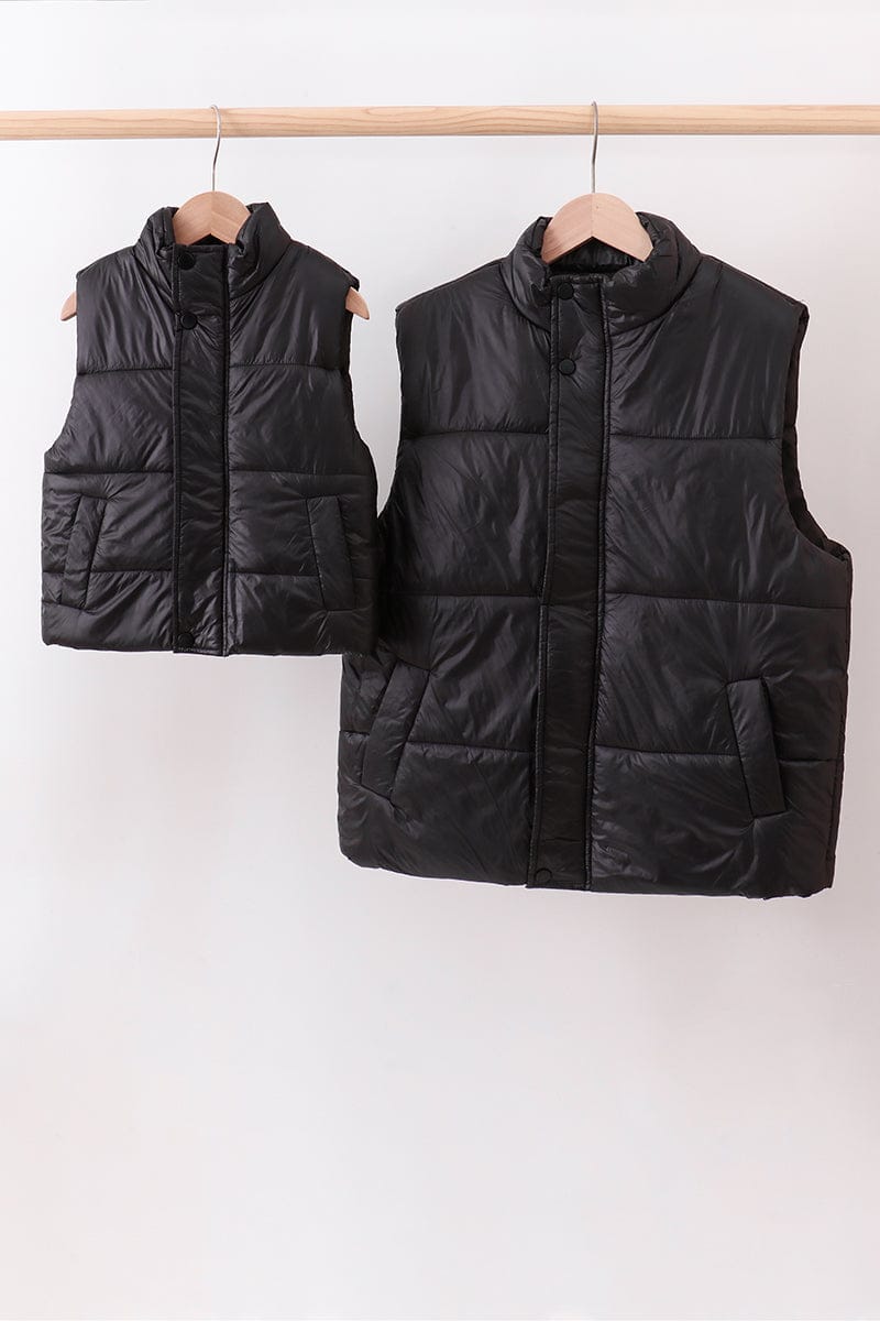 Black mom&me puffer vest